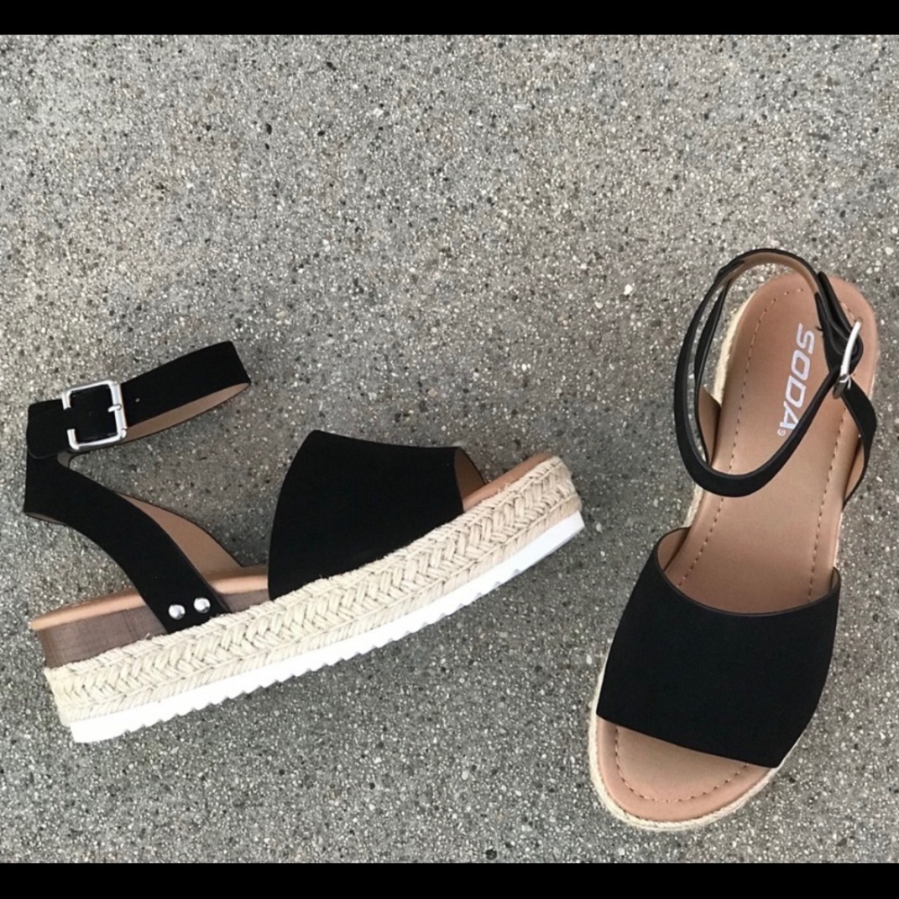 Soda Women Black  Platform Open Toe Sandal